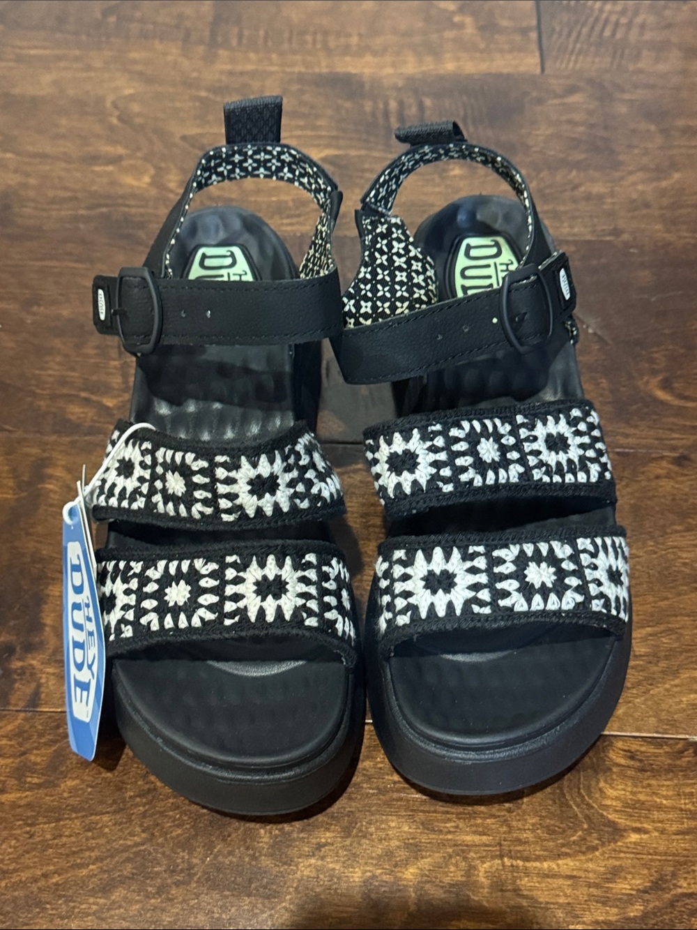 Hey Dude Delray Buckle Cottage Crochet Black/ White 4300-066 Women Size 7